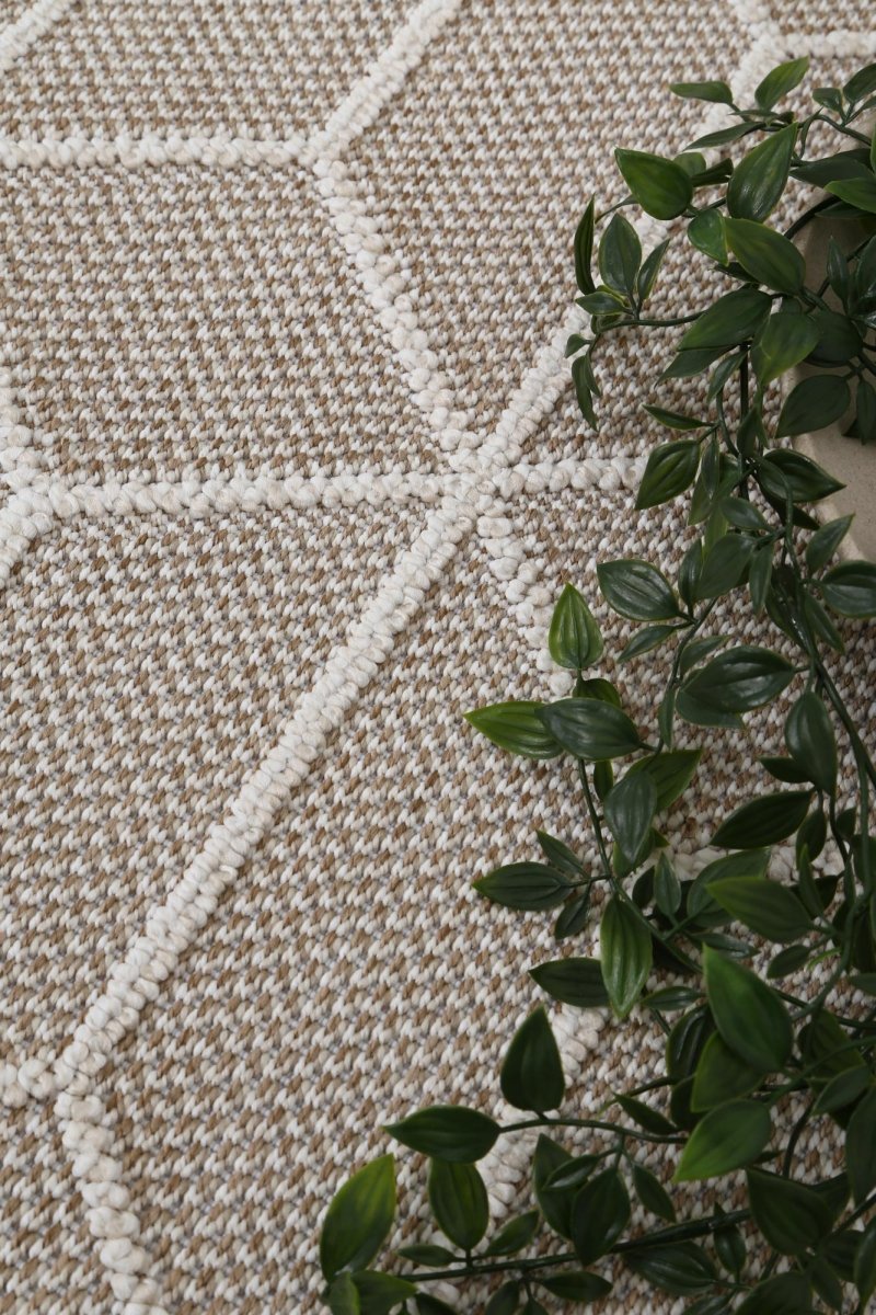 Marique Maemae Beige Geometric Flatweave Rug - Ruggy