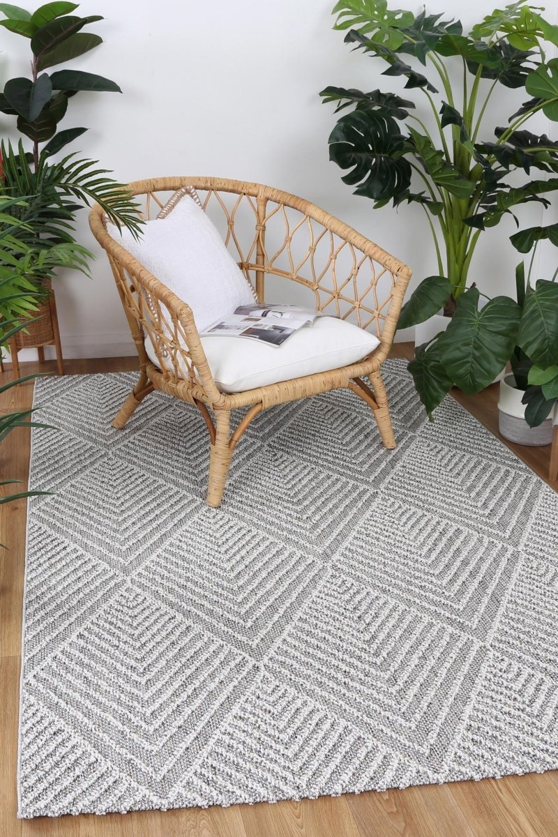 Marique Menapi Ash Geometric Flatweave Rug - Ruggy