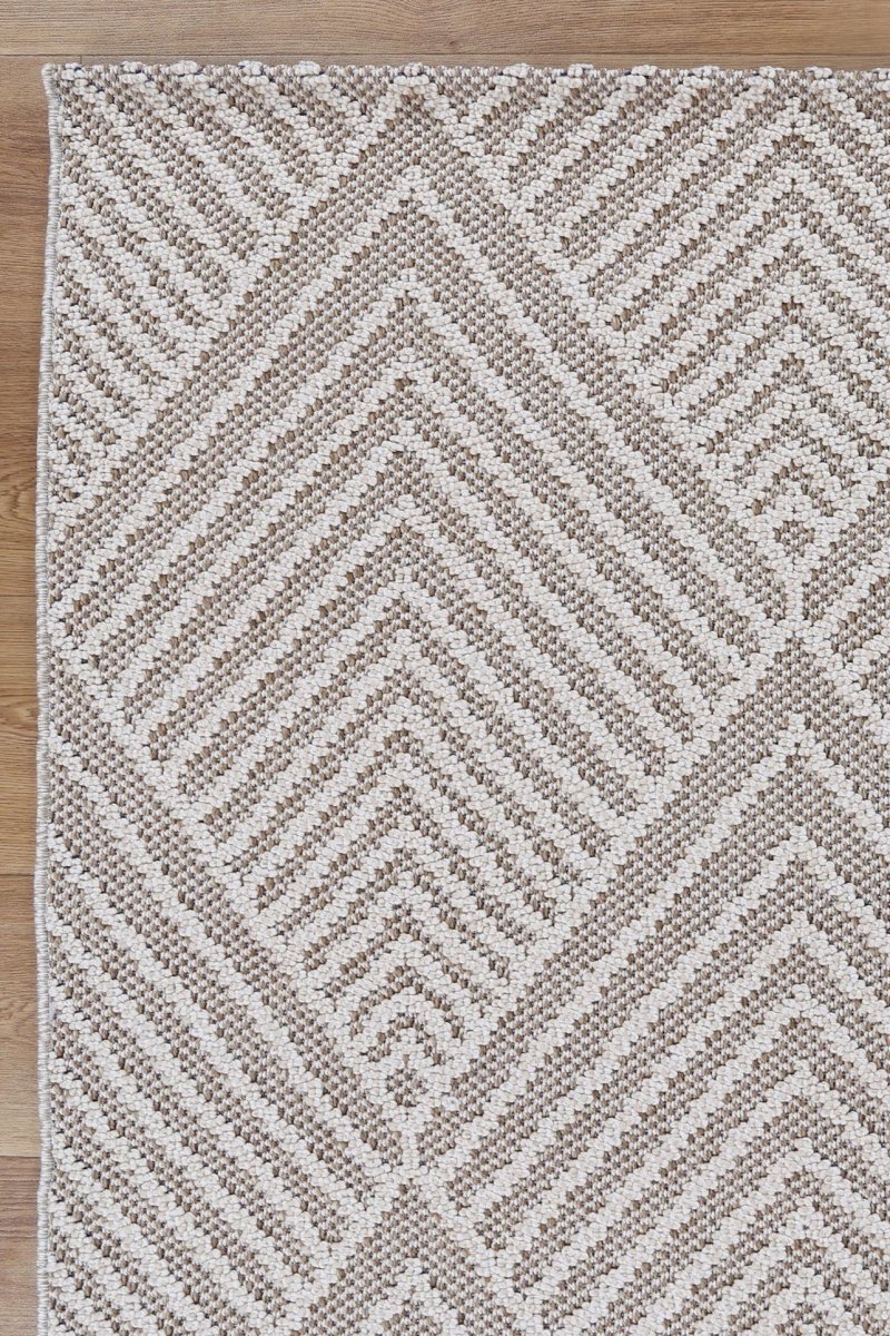 Marique Onika Beige Geometric Flatweave Rug - Ruggy