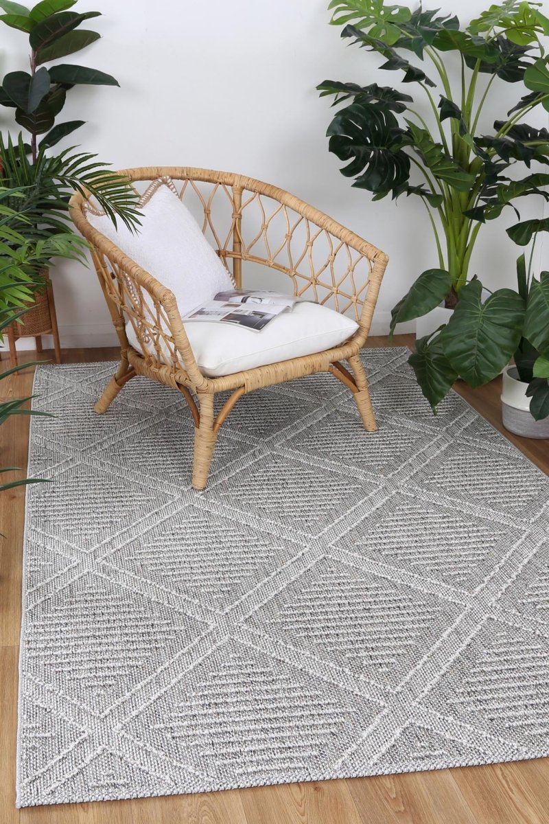 Marique Vouza Grey Geometric Flatweave Rug - Ruggy