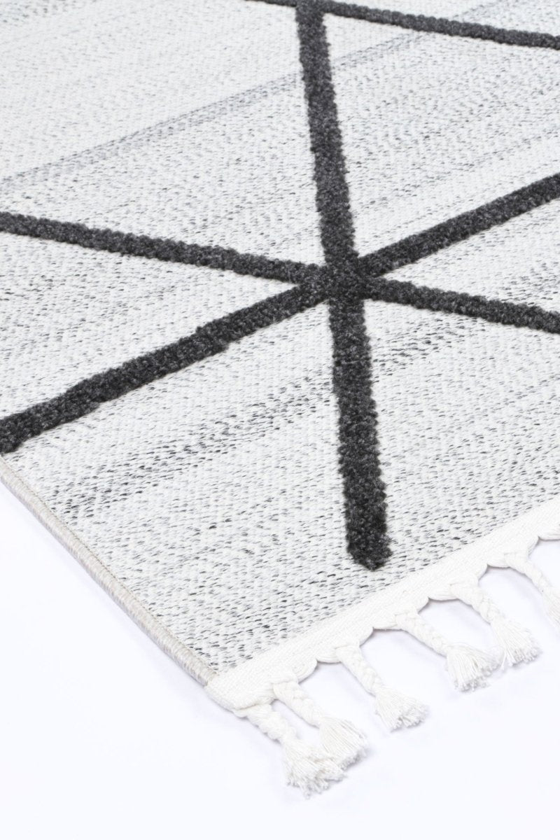 Oasis rojan Geometric Ivory and Anthracite Rug - Ruggy