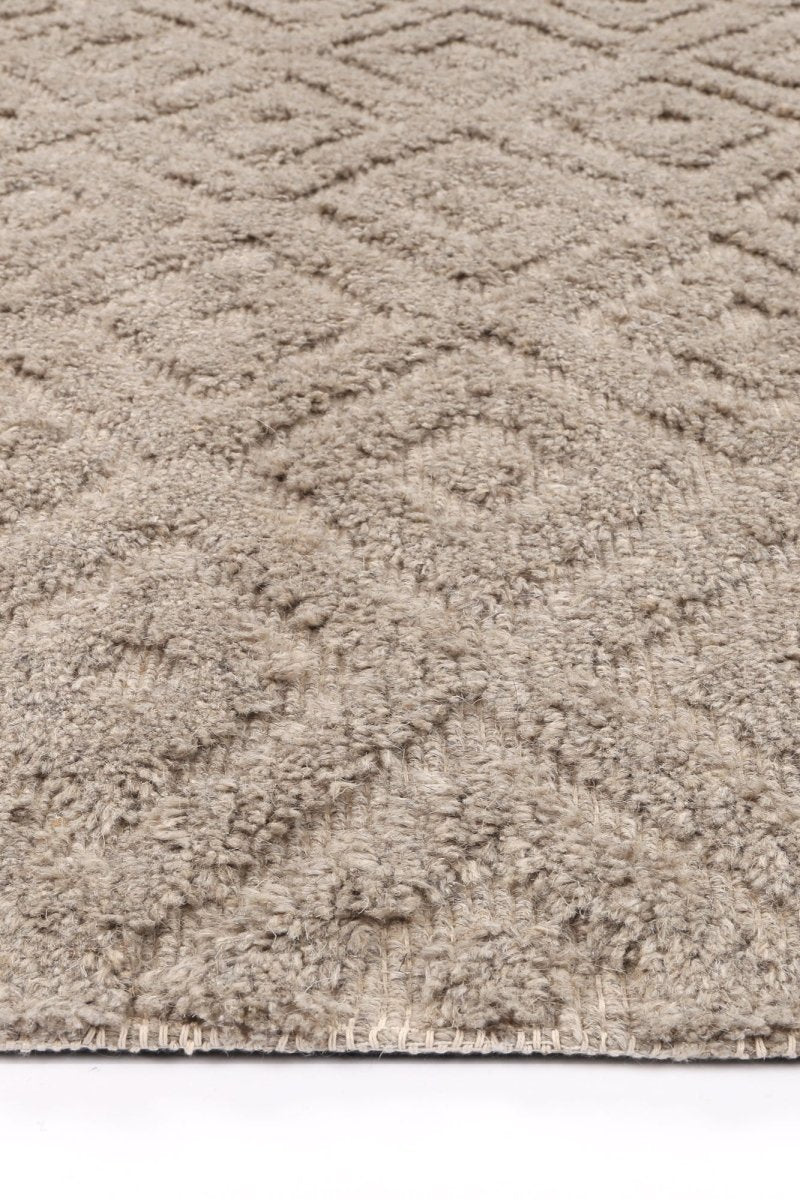 Solace Plush Diamond Ash Rug - Ruggy