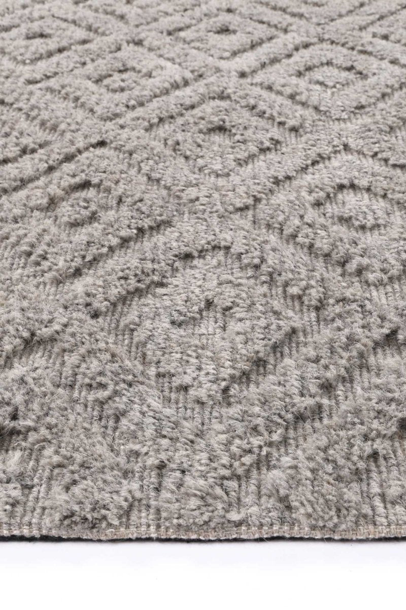 Solace Plush Diamond Grey Rug - Ruggy