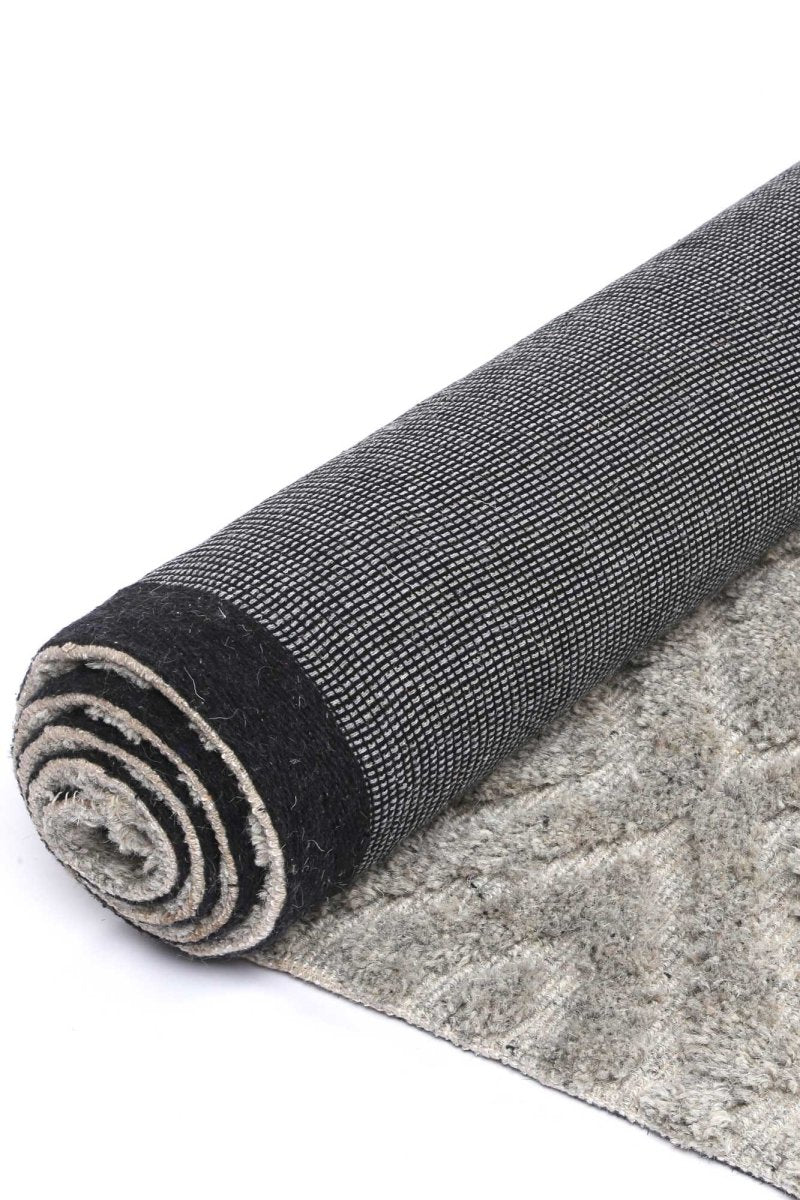 Solace Plush Diamond Grey Rug - Ruggy