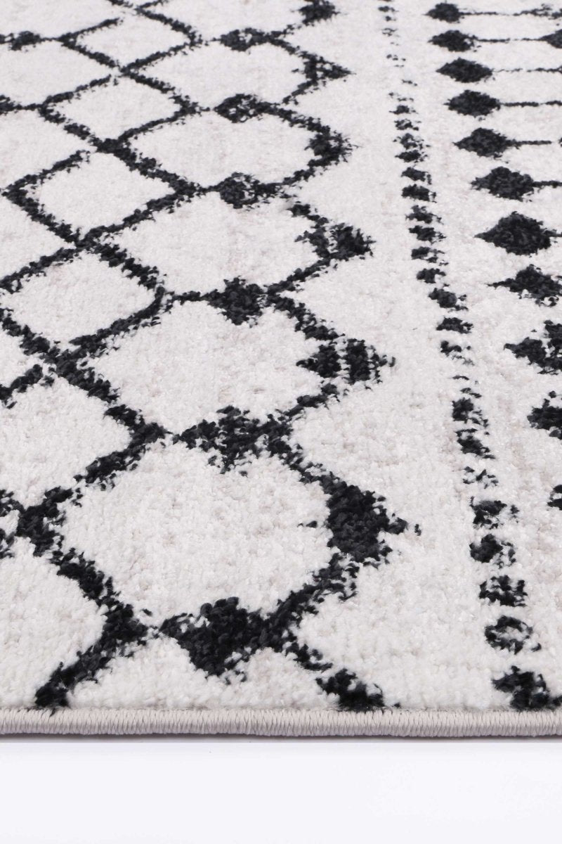 Vibrant Repeats Black and White Rug - Ruggy